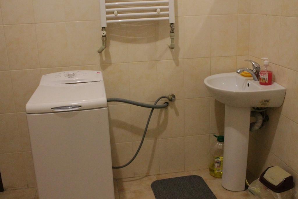 Apartments On Parkaniya 2A Мукачево Экстерьер фото