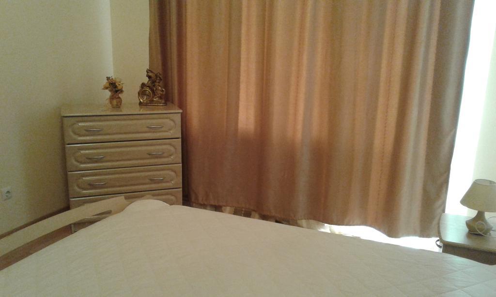 Apartments On Parkaniya 2A Мукачево Экстерьер фото