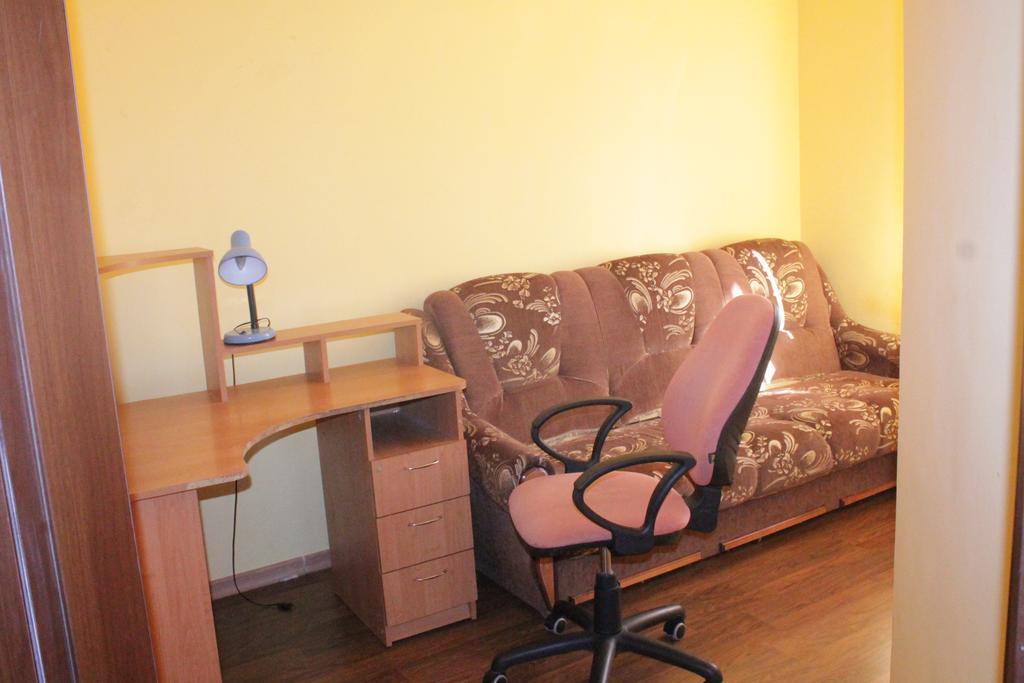 Apartments On Parkaniya 2A Мукачево Экстерьер фото